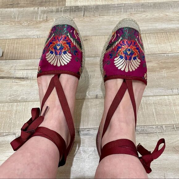 VIDORRETA Silk Embroidered Lace Up Espadrille NWOT - Picture 4 of 14